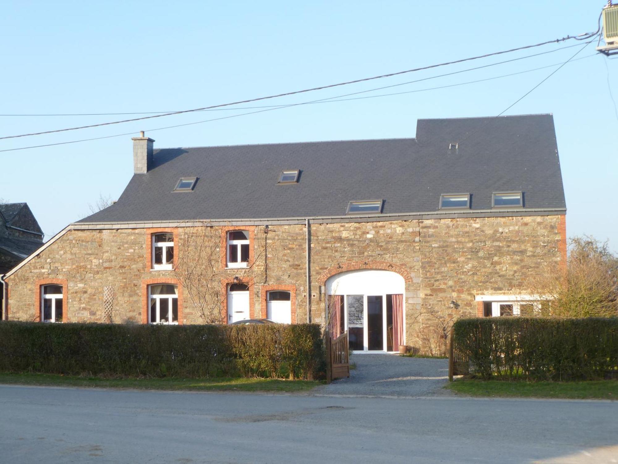 B&B Les Trois Voisins Bourseigne-Vieille Zewnętrze zdjęcie