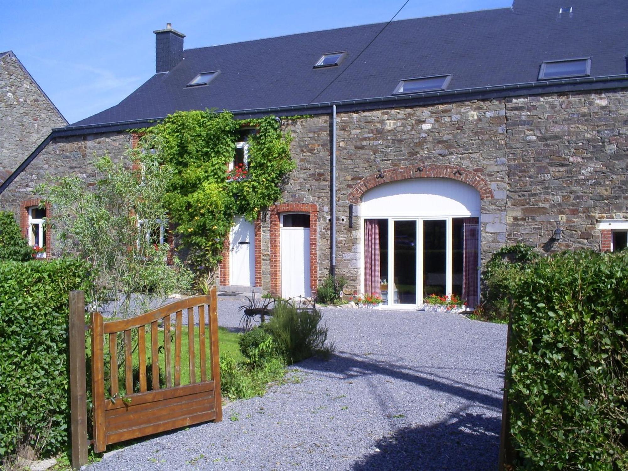 B&B Les Trois Voisins Bourseigne-Vieille Zewnętrze zdjęcie