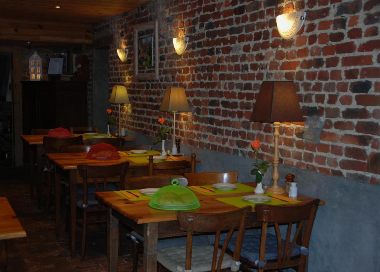 B&B Les Trois Voisins Bourseigne-Vieille Zewnętrze zdjęcie