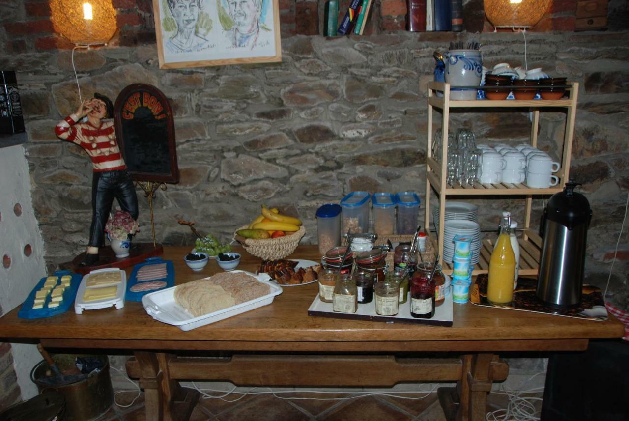 B&B Les Trois Voisins Bourseigne-Vieille Zewnętrze zdjęcie