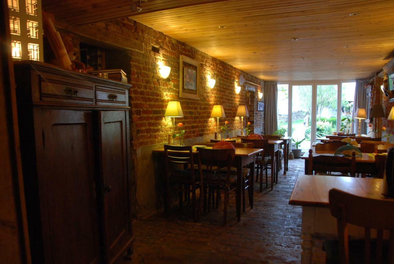 B&B Les Trois Voisins Bourseigne-Vieille Zewnętrze zdjęcie